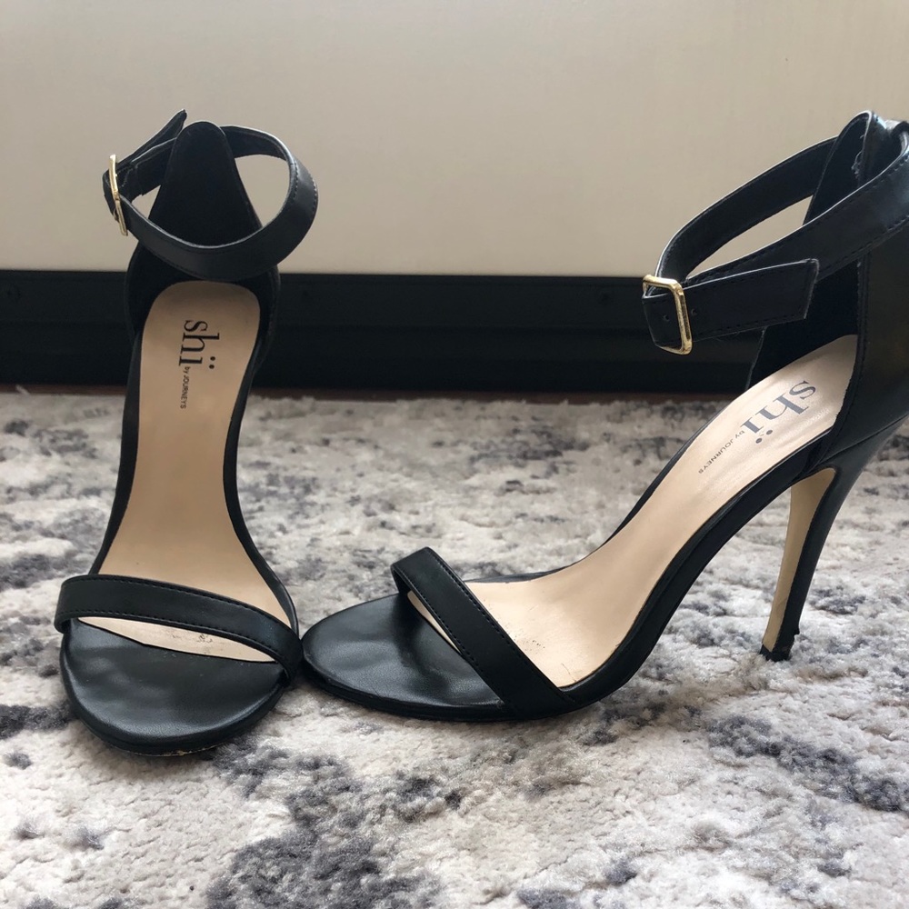 Shi by Journeys Black Classic Sandal Heels